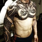 tatovering på bryst og mave - foto 5