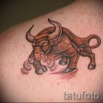 Fotó a Bika csillagjegy kész tetoválásáról - hűvös rajz gőzzel az orrlyukakból