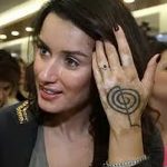 Снимка на татуировката на Тина Канделаки на ръката от 21.09.2018 г. №031 - Татуировка на Тина Кан -