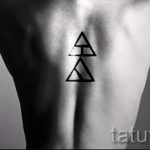 tetovirajte dva trokuta - Primjer fotografije cool tetovaže na 14072016 2