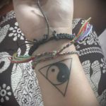Triangle inversé Tattoo - Fotografija primjer d'un tatouage frais sur 14072016 1