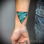 Tetovaža trokuta na zglobu - Primjer fotografije cool tetovaže na 14072016 2