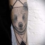 tetovaža medvjeda s trokutom - foto primjer cool tetovaže iz 14072016 1