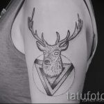 Jelen u tetovaži trokuta - foto primjer cool tetovaže iz 14072016 2