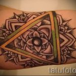 tetovaža bez peraja s trokutom - Fotografija primjer d'un tatouage frais sur 14072016 1