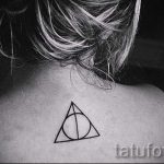 tatouage trougao et cercle - fotografija primjer d'un tatouage frais sur 14072016 1