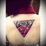 Tätowierung stieg im Dreieck - Foto Beispiel eines kühlen Tätowierung auf 14072016 2