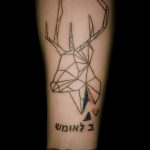 tetovaža jelena u trokutu - Primjer fotografije cool tetovaže na 14072016 2