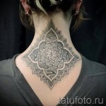 motifs sur le tatouage du cou - примерна снимка pour la sélection de 28022016 3