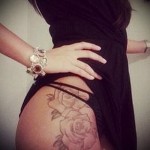 Tattoo-Muster auf seiner Hüfte-ein Foto-Modell für die Auswahl von 28022016 2