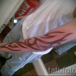 tatouage sur ses modèles masculins de l'avant -bras - примерна снимка pour la selection de 28022016 4