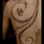 модели на татуировки на гърба за жени - пример за снимка за избор от 28022016 5