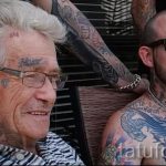 Idős korában úgy néz ki, mint egy tetoválás - egy példa egy fényképre 01082016 13