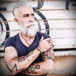 Idős korában úgy néz ki, mint egy tetoválás - egy példa egy fényképre 01082016 16