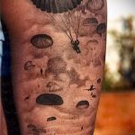 татуировка въздушен парашутен купол - снимка пример татуировка 15171 tatufoto.ru