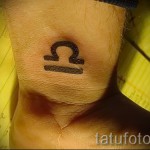 Mérleg tetoválás a csuklón - Fotó példa a 13122015 számra 1