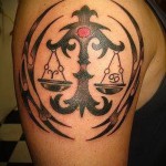 tetováló jel Mérleg egy lánynak - fotó példa 13122015 24. szám