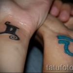 Mérlegek tetoválása a csuklón - fotó példa 13122015 -ből, 2. sz