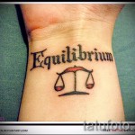 Mérleg tetoválás a karon - fotó példa 13122015 6. szám
