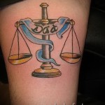 Mérleg tetoválás a karon - fotó példa 13122015 18. szám