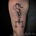 Mérleg tetoválás a karon - fotó példa 13122015 22. szám