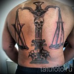 Mérleg tetoválás a hátán - fotó példa 13122015 -ből, 1. sz