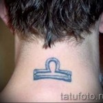 Mérleg tetoválás a nyakon - fotó példa 13122015 2. szám