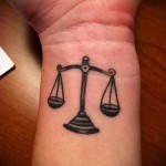 Mérleg csillagjegy tetoválás - fotó példa 13122015 # 3