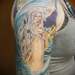 Vízöntő tetoválás a kezén - fotó - példa a kész tetoválásra 01082016 8145 tatufoto.ru