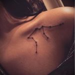 Vízöntő tetoválás - fotó - példa a kész tetoválásra a 01082016 2079 tatufoto.ru oldalról