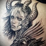 viking harcos tetoválás 4