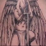 tetováló harcos karddal 2