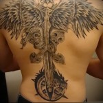 tetováló harcos karddal 6