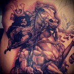 tetováló harcos karddal 8