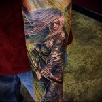 tetováló nő harcos