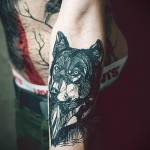 farkas tetoválás az alkaron