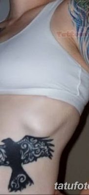 Fotó egy hollótetoválásról, kelte: 2018.09.15. №111 - holló tetoválás -