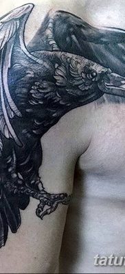 Fotó egy hollótetoválásról, kelte: 2018.09.15. №120 - holló tetoválás -