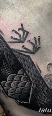 Fénykép egy hollótetoválásról, kelte: 2018.09.15. №122 - holló tetoválás -