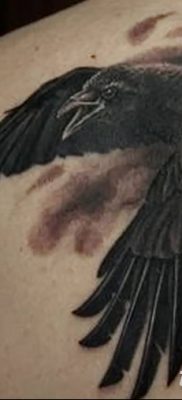 Fotó egy hollótetoválásról, kelte: 2018.09.15. №193 - holló tetoválás -