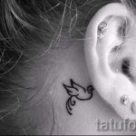 madártetoválás a fül mögött 3