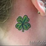 lóhere tetoválás a fül mögött - fotók a kész tetoválásról 2