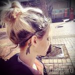 tatouage derrière l'oreille pour les filles - les photos des options de tatouages ​​finis 1