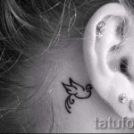 a lányok fültetoválása mögött - fényképek a kész tetoválási lehetőségekről 9