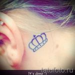 korona a fül mögött tetoválás - fotók a kész tetoválásokról 1
