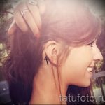 Kereszt a fül mögött tetoválás - fotók a kész tetoválási lehetőségekről 2