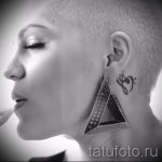 tetováló jegyzetek a fül mögött - fényképek a kész tetoválások lehetőségeiről 7