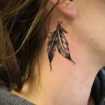 toll a fül mögött tetoválás - fotók a kész tetoválásokról 3