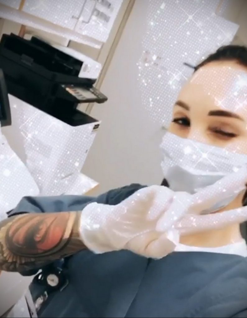 @stormbehindtheveil - wytatuowany sanitariusz - zdjęcie dla 1