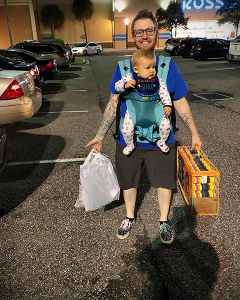 @ daniellemathews18 - wytatuowany sanitariusz - zdjęcie dla 2